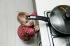 Comment apprendre à un enfant à cuisiner