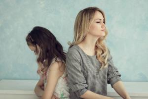3 erreurs des parents qui conduiront à des relations futures de l'enfant
