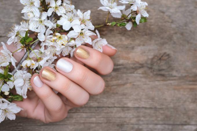 20 idées manucure printemps 2019: couleurs à la mode et le printemps décoration