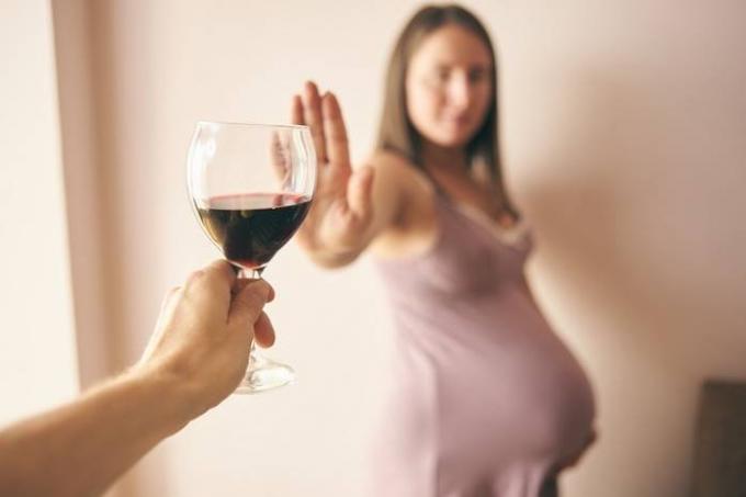 dose sûre d'alcool pendant la grossesse n'est pas: les scientifiques sur le cerveau du fœtus