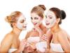 Attention au visage: TOP-5 des masques printaniers pour une peau jeune