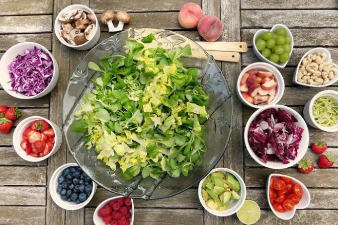 Salade de vitamines aux baies: recette étape par étape