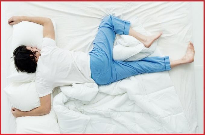 position inconfortable du corps pendant le sommeil