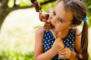 5 conseils sur la façon de choisir la viande pour le barbecue droit, il se tourna vers l'école