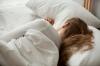 La position de sommeil nocive pour la santé est nommée