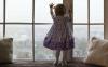 Comment protéger un enfant de tomber par la fenêtre: conseils d'experts