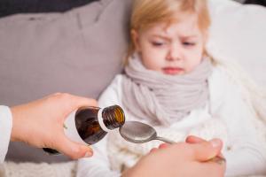 5 mythes sur la toux des enfants, dont les parents croient encore